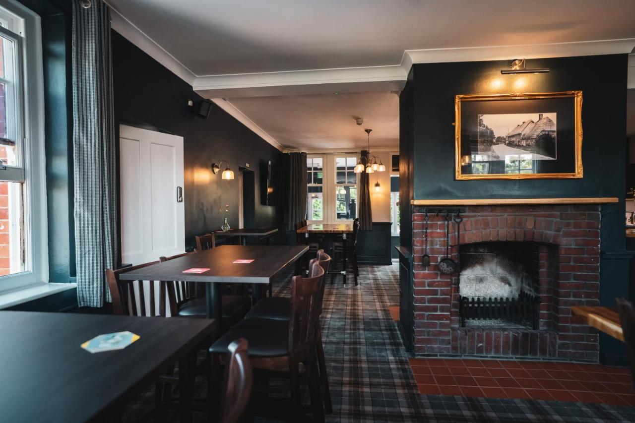 Hotel The Old Railway Porton Exterior foto